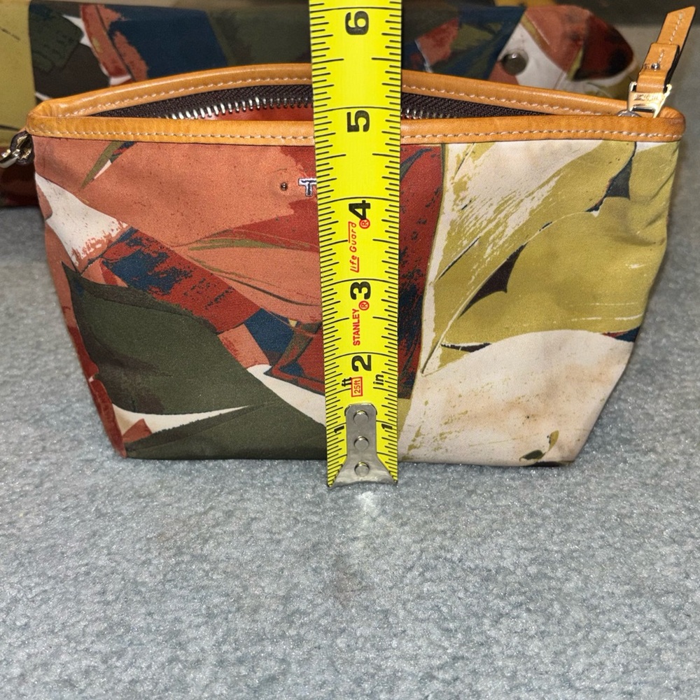 TUMI Voyager M Printed Nylon Tote Bag Abstract Multicolor Leather Trim + Pouch - Picture 16 of 16